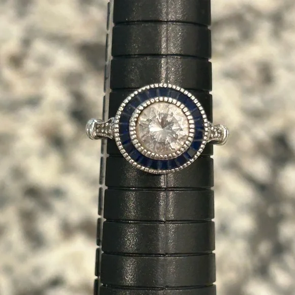 Contessa Di Capri Sterling Silver Ring SIZE 7 - Picture 4 of 9